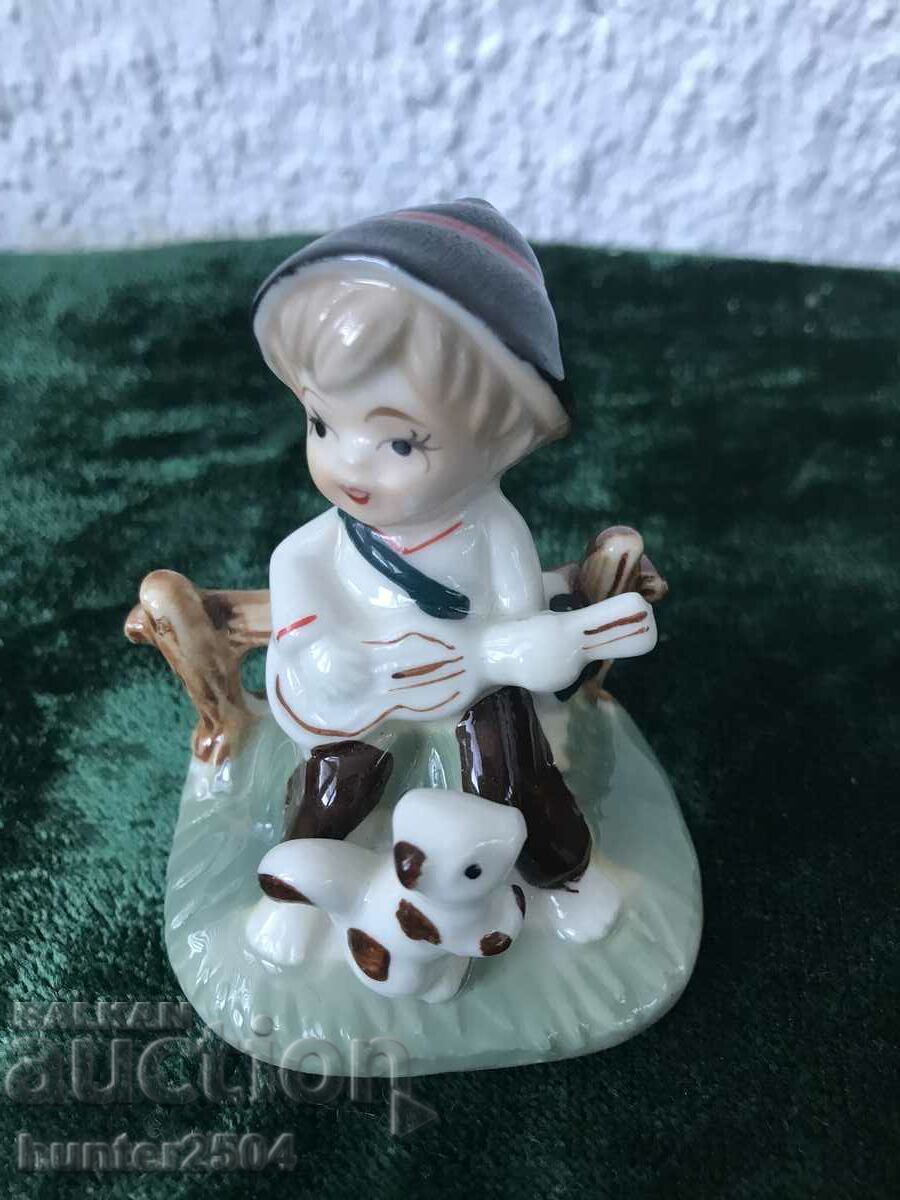 Băiat cu veveriță - 8,5 cm