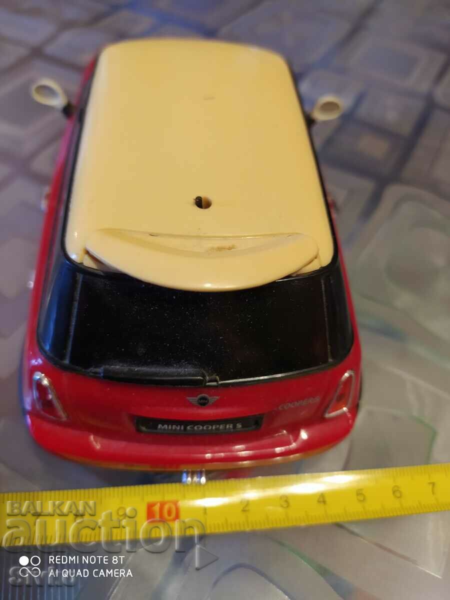 Delivery of Mini Cooper Stroller