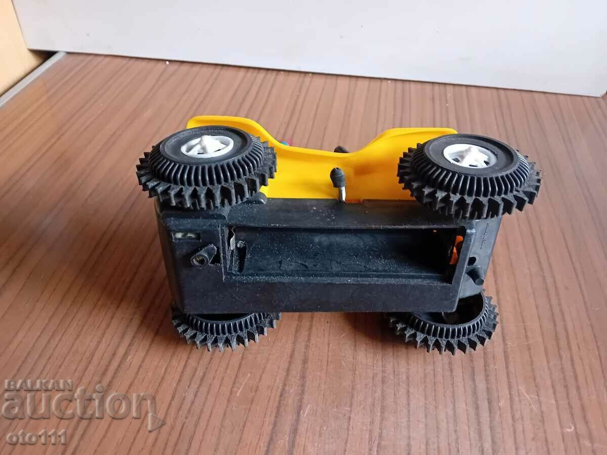 Delivery of OLD BATTERY OPERATED TOY Delivery of OLD BATTERY OPERATED TOY