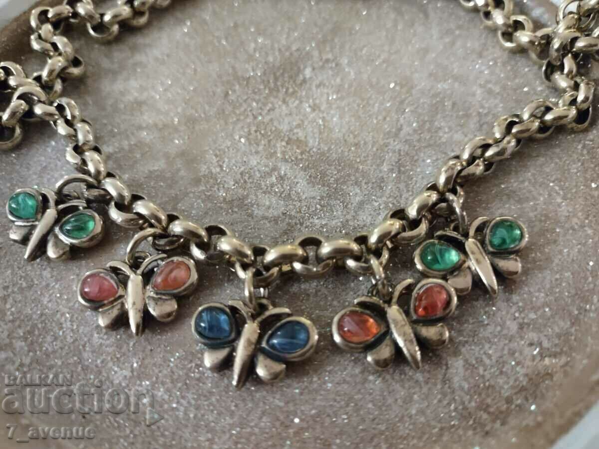 Παλιό βαρύ μασίφ κολιέ πεταλούδας 15/11/2023 με τιμή 199.00 BGN | € 101.75 Παλιό βαρύ μασίφ κολιέ πεταλούδας 15/11/2023 με τιμή 199.00 BGN | € 101.75