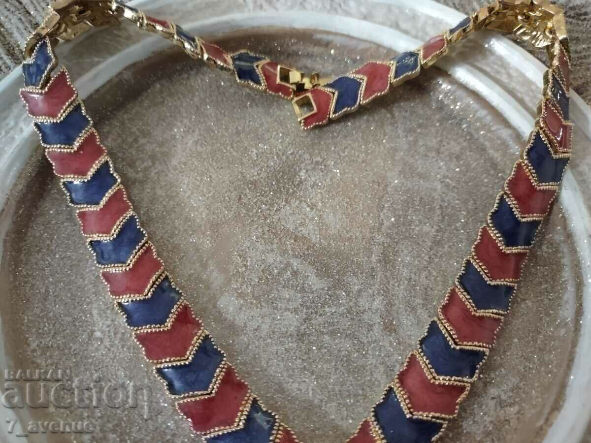 Auction Old heavy enamel necklace, 11/15/2023 Auction Old heavy enamel necklace, 11/15/2023