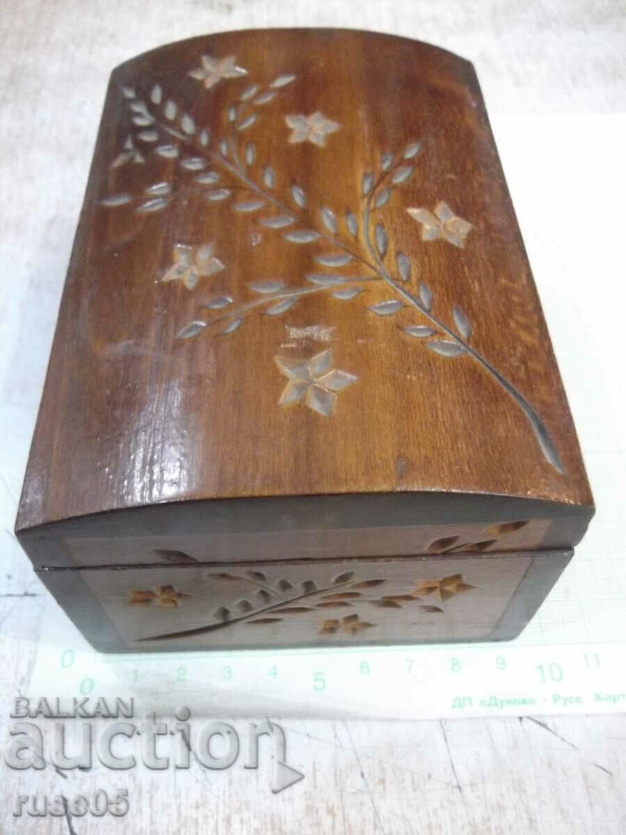 Auction Carved wooden box - 3 Auction Carved wooden box - 3