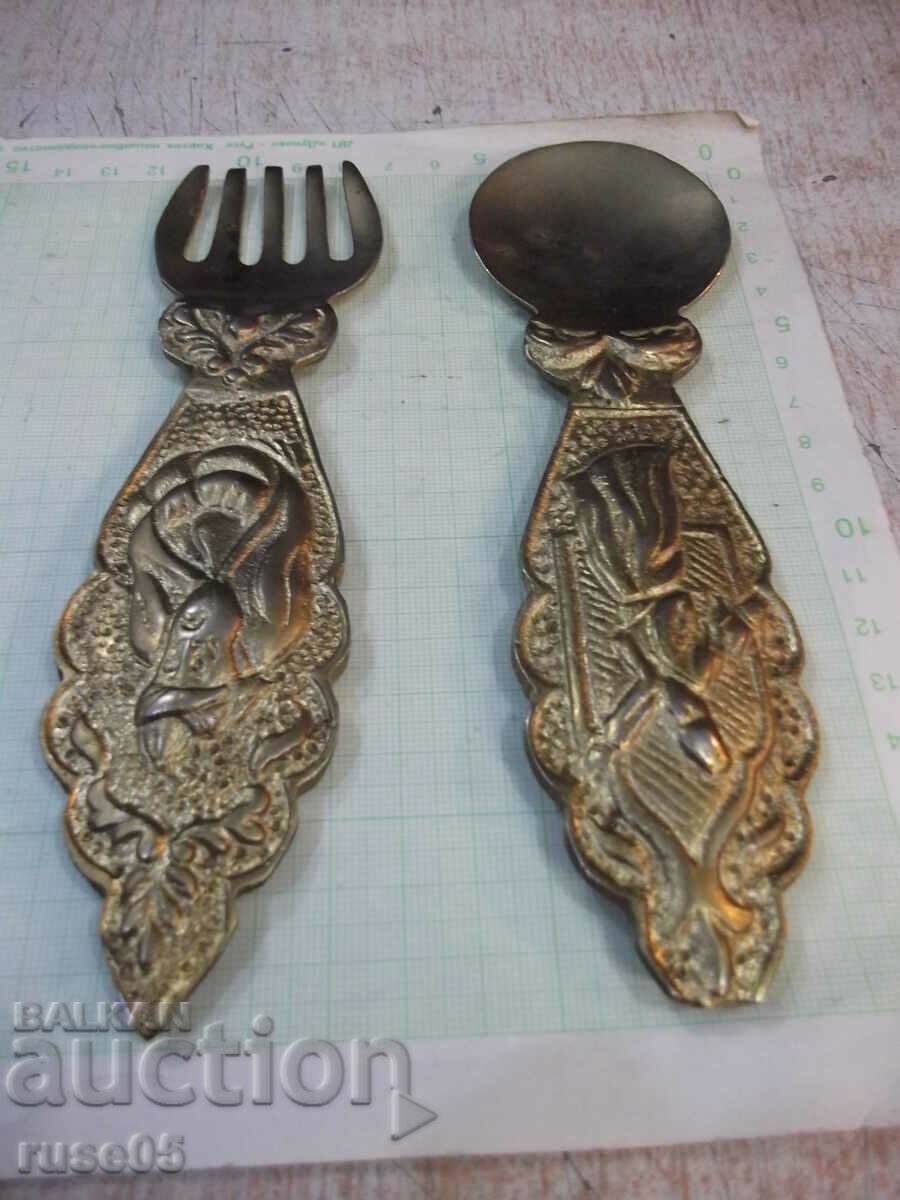 Delivery of Set of bronze spoon and fork with embossed figures Delivery of Set of bronze spoon and fork with embossed figures
