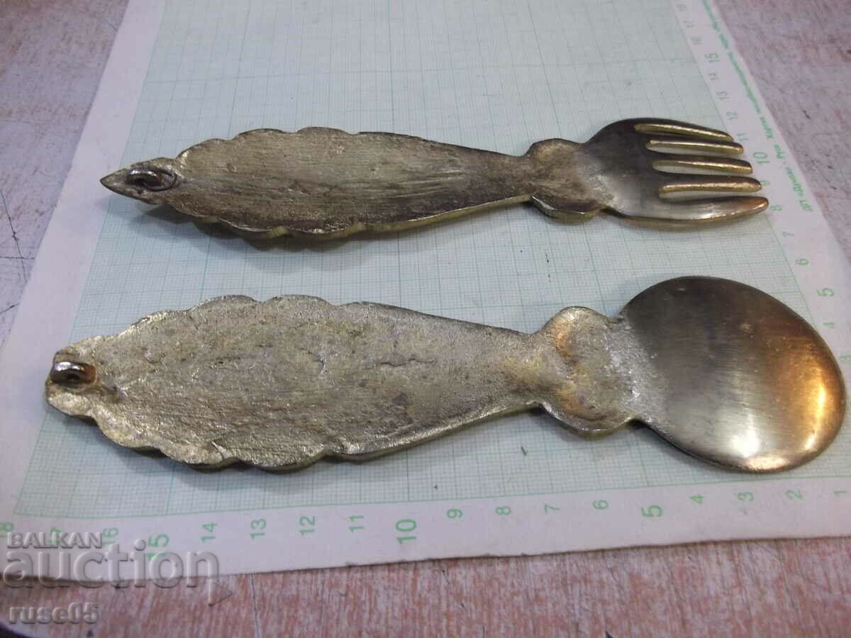 Set of bronze spoon and fork with embossed figures - 7 Set of bronze spoon and fork with embossed figures - 7