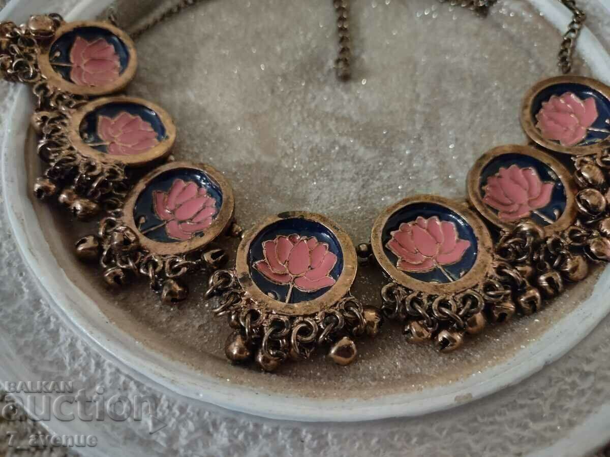 Massive heavy necklace with enamel, ethnic dance costume, 11/15/2023 with price 69.00 BGN | € 35.28 Massive heavy necklace with enamel, ethnic dance costume, 11/15/2023 with price 69.00 BGN | € 35.28