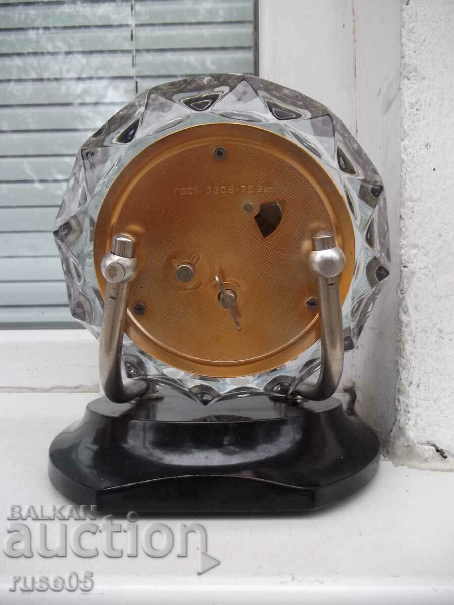 Delivery of "Majak" desk clock in a glass case Soviet working Delivery of "Majak" desk clock in a glass case Soviet working