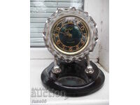 Επιτραπέζιο ρολόι "Majak" σε γυάλινη θήκη Σοβιετικής εργασίας