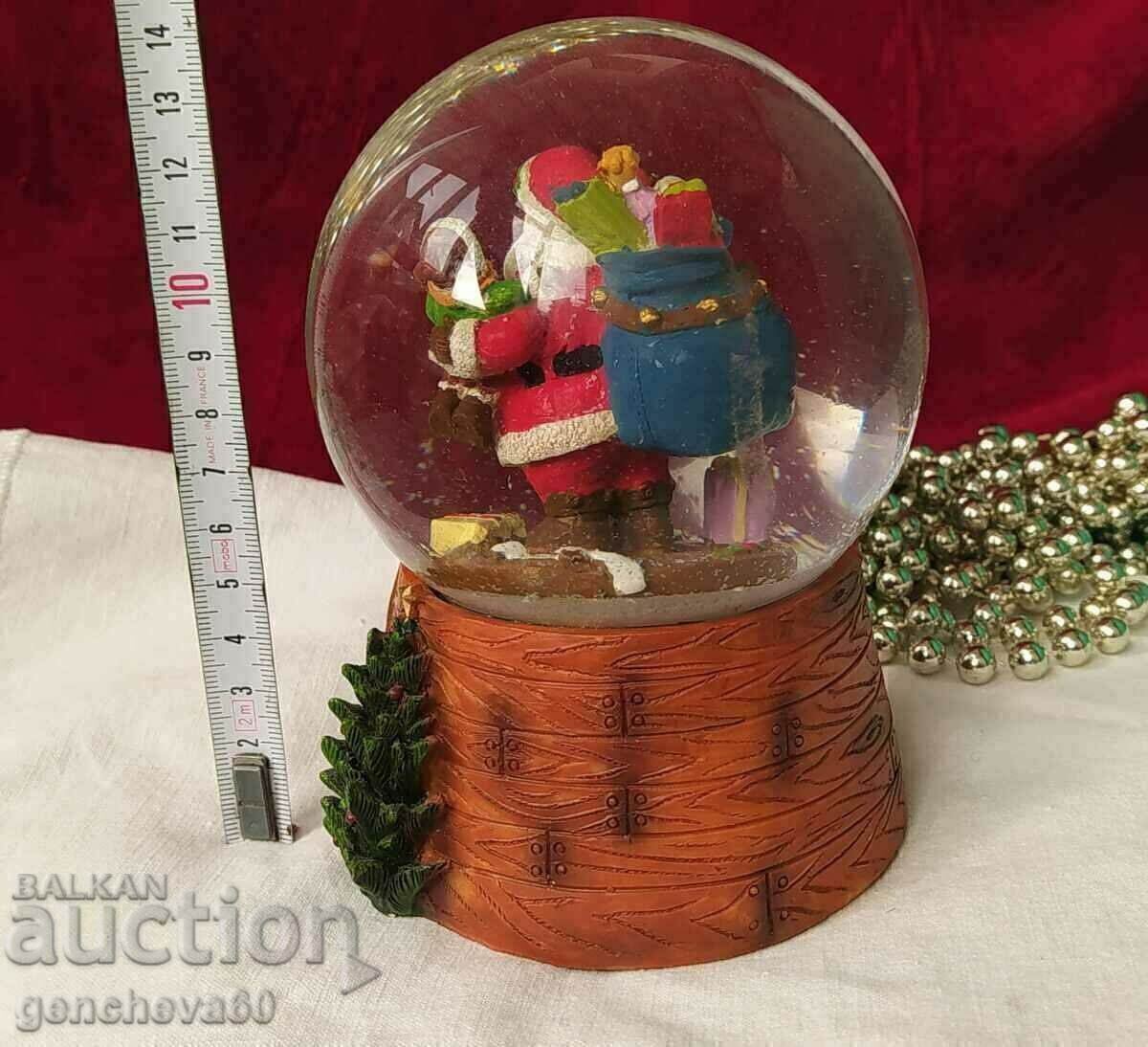 Музикално коледно преспапие с цена 21.00 €