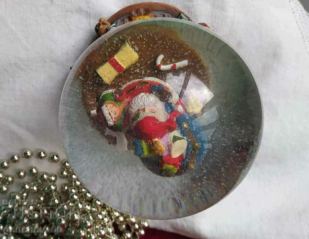 Musical Christmas Paperweight - 6 Musical Christmas Paperweight - 6