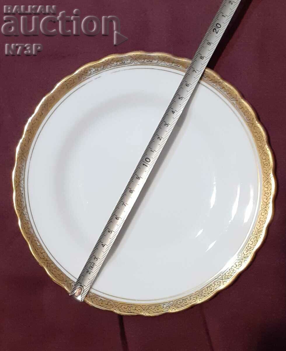 Licitație PLĂUTA VECHE DE PORȚELAN.FĂCUT ÎN ANGLIA. Licitație PLĂUTA VECHE DE PORȚELAN.FĂCUT ÎN ANGLIA.