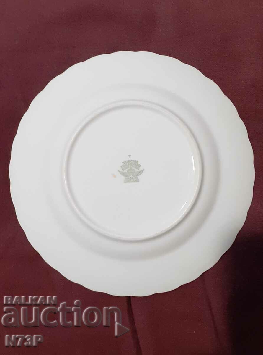 Livrarea PLĂUTA VECHE DE PORȚELAN.FĂCUT ÎN ANGLIA. Livrarea PLĂUTA VECHE DE PORȚELAN.FĂCUT ÎN ANGLIA.