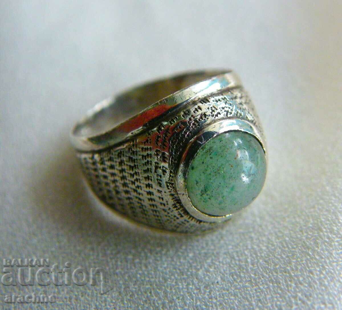 Delivery of Old silver jade ring Delivery of Old silver jade ring