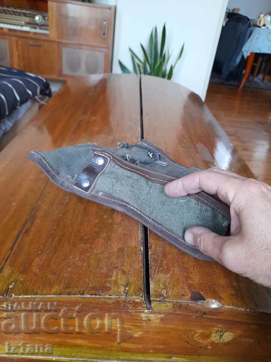 Licitație Geantă militară veche, geantă