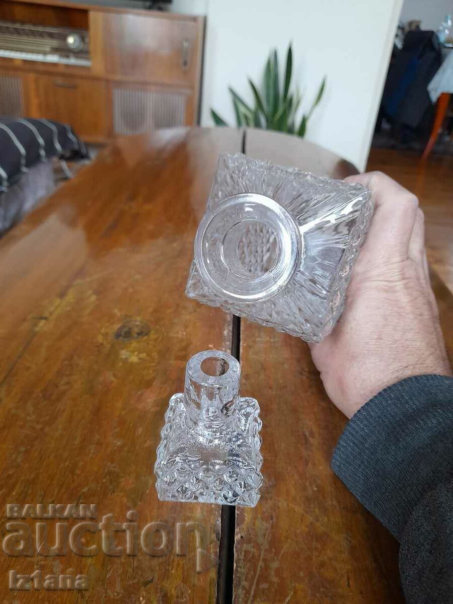 Delivery of Old carafe Delivery of Old carafe