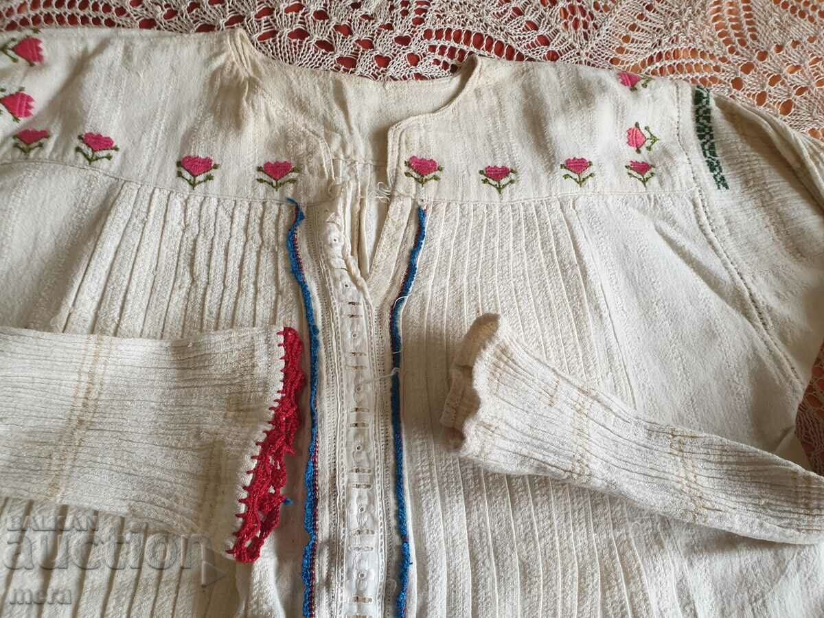Auction  Authentic short shirt 1 from folk costume