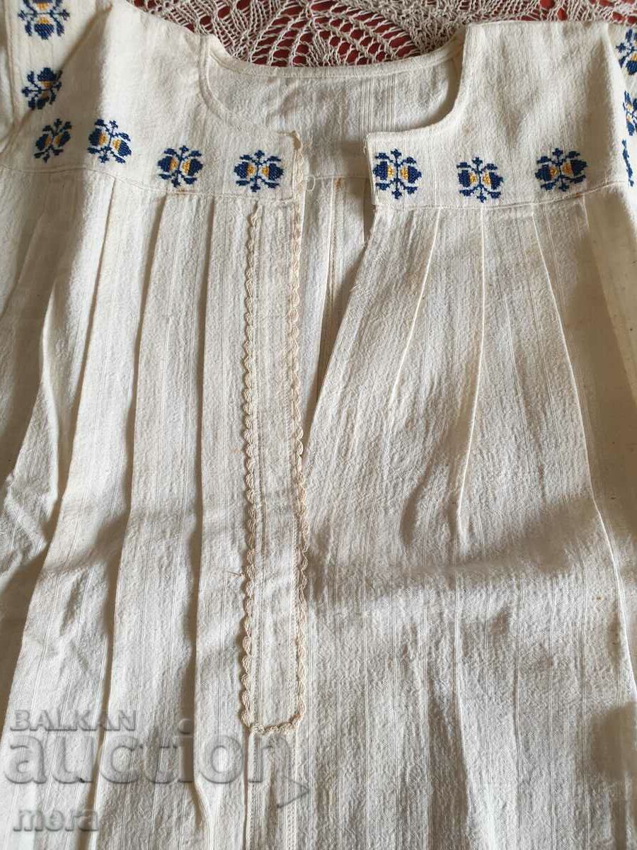 Auction Authentic short shirt 2 from folk costume Auction Authentic short shirt 2 from folk costume