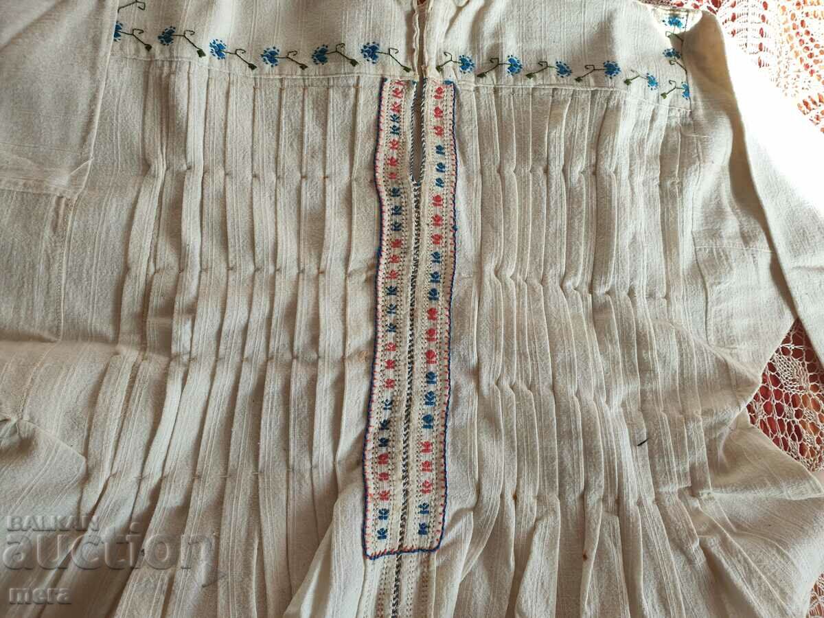 Delivery of Authentic short shirt 4 from folk costume Delivery of Authentic short shirt 4 from folk costume