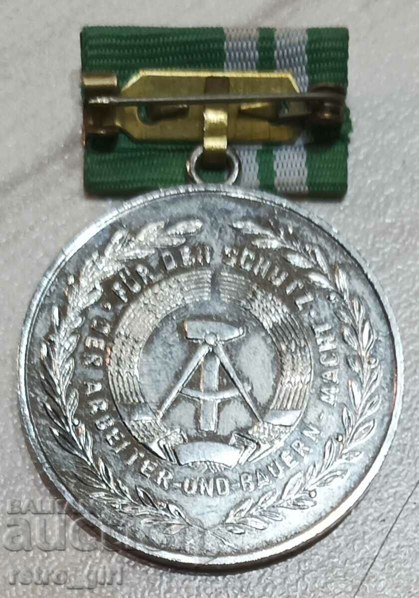 Medal - East Germany (GDR). with price 19.90 BGN | € 10.17 Medal - East Germany (GDR). with price 19.90 BGN | € 10.17
