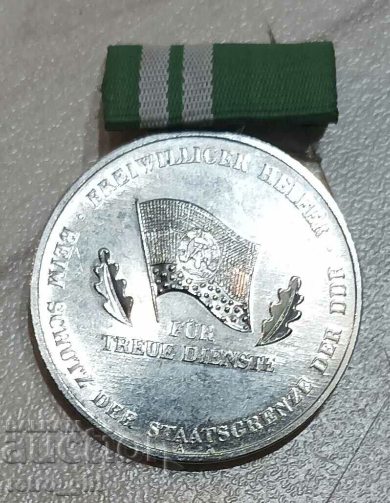 Медал - Източна Германия ( ГДР ).