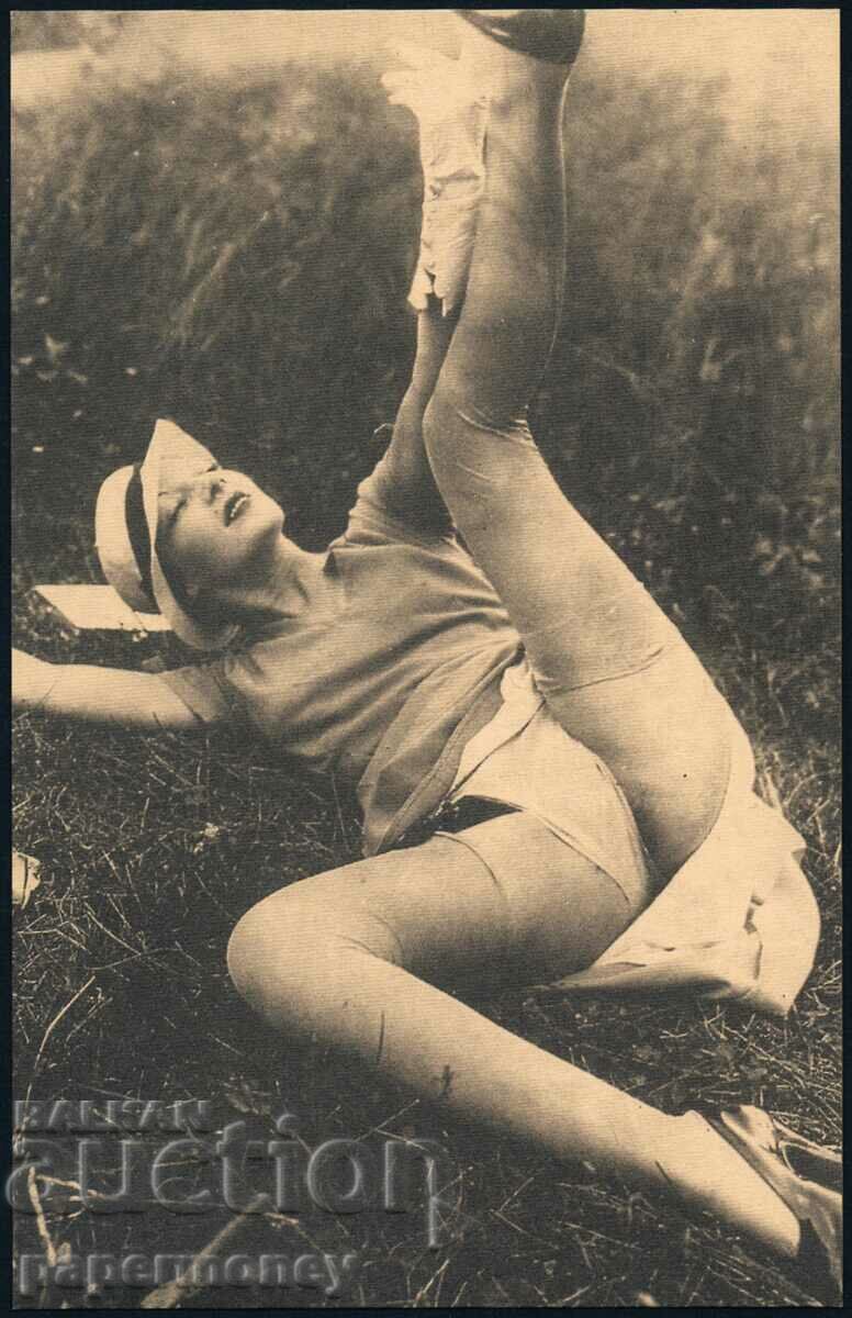 Нова френска пощенска картичка стара еротика гола жена