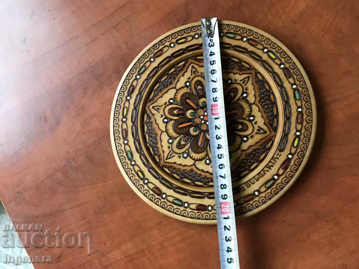 Auction PANEL WOOD CARVING RELIEF PYROGRAPHY DRAWING PLATE Auction PANEL WOOD CARVING RELIEF PYROGRAPHY DRAWING PLATE