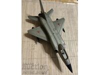 Jucărie de avion militar rusă SU