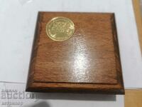Дървена кутийка Бнб за монета 34мм