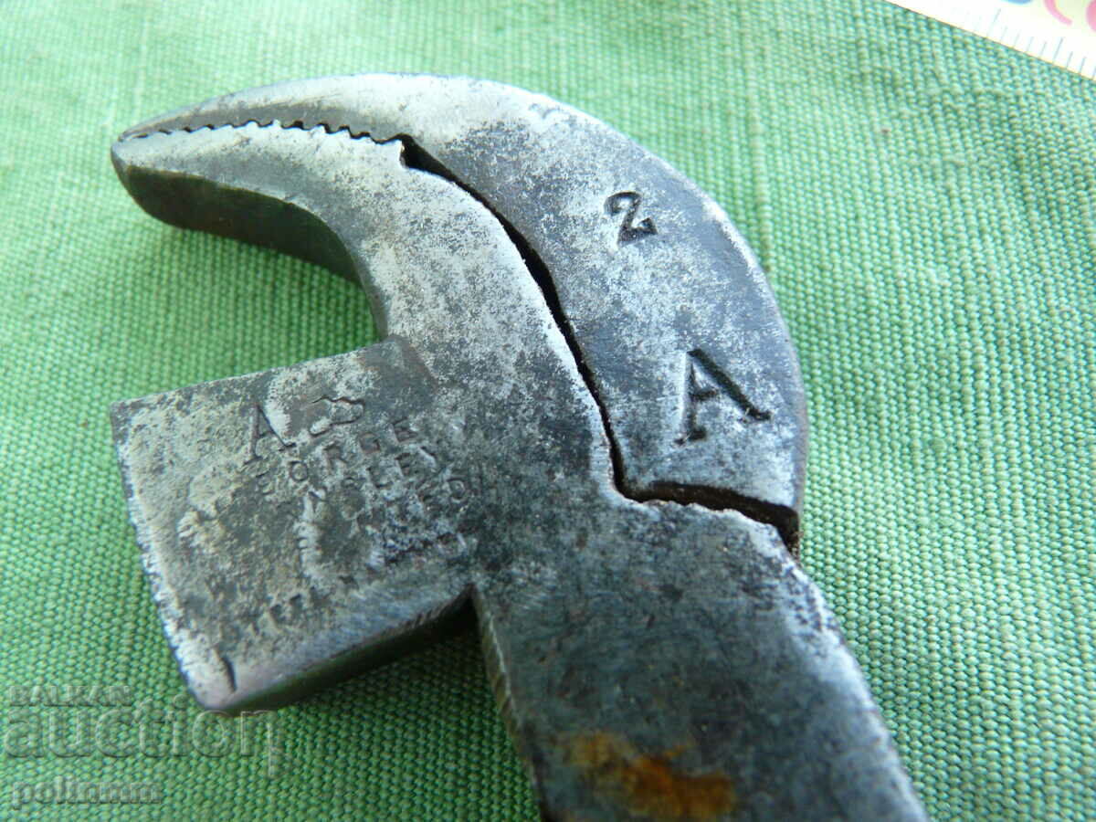 Auction Old German shoemaker's tongs Auction Old German shoemaker's tongs