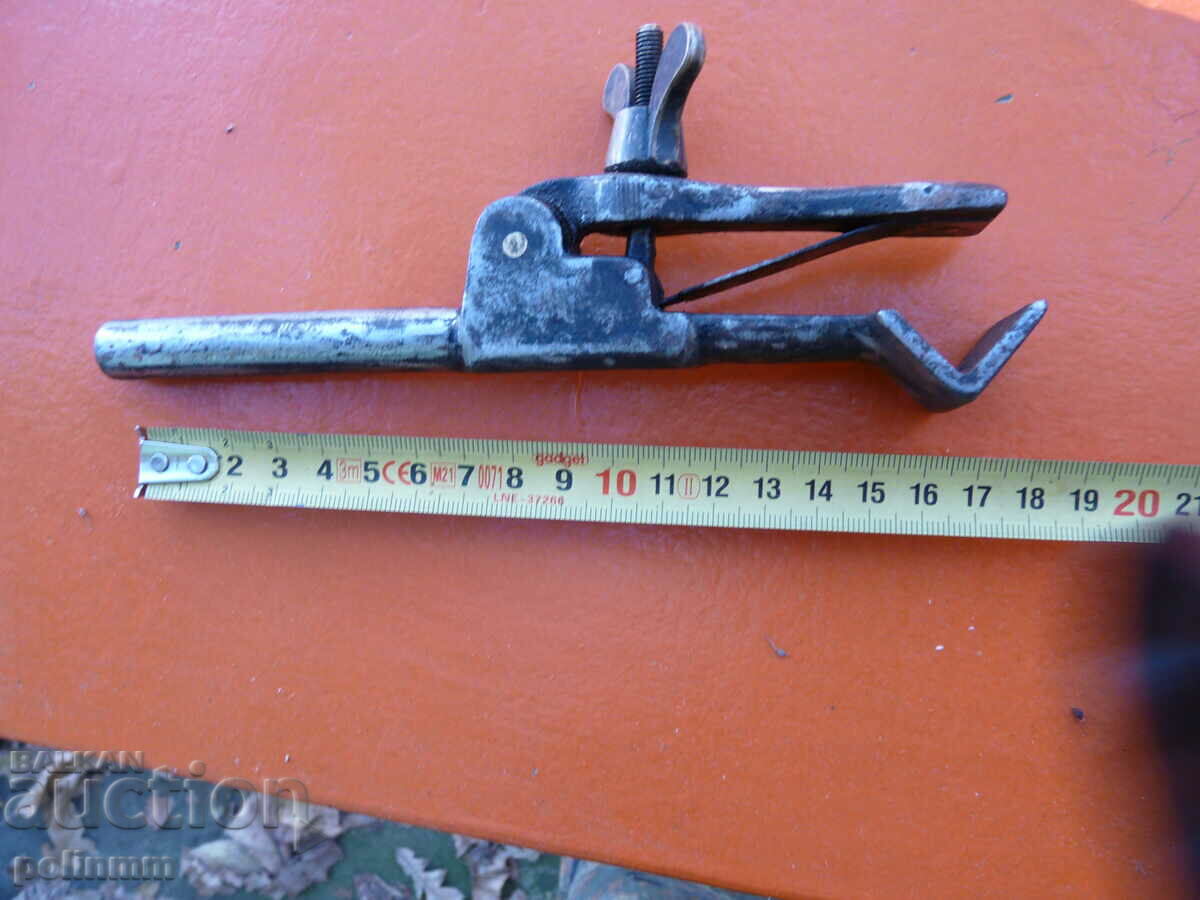 Παλαιά γερμανική σημαία του 2ου Παγκοσμίου Πολέμου με τιμή 70.00 BGN | € 35.79 Παλαιά γερμανική σημαία του 2ου Παγκοσμίου Πολέμου με τιμή 70.00 BGN | € 35.79