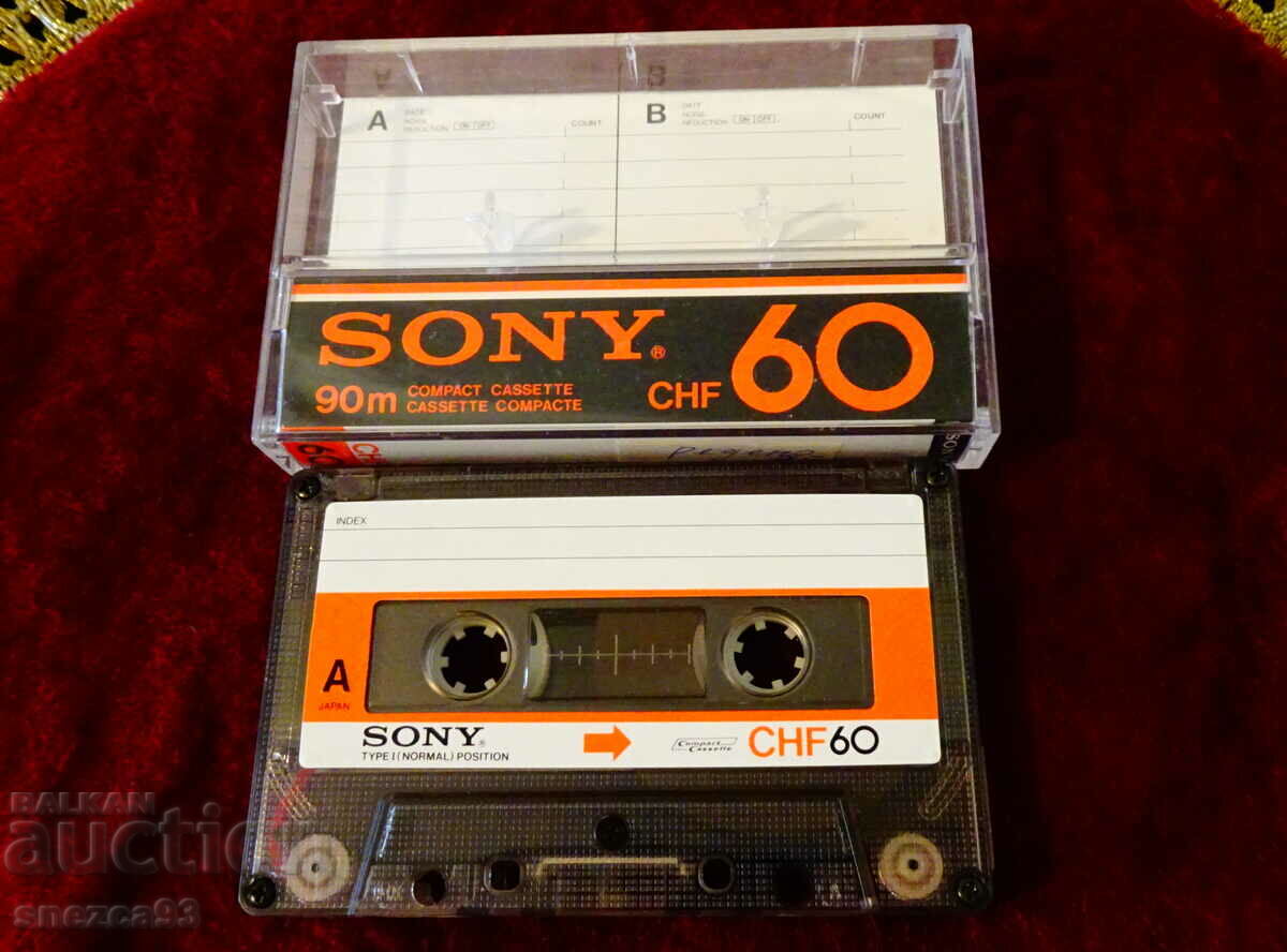 Casetă audio Sony de 60 CHF cu muzică disco selectată.