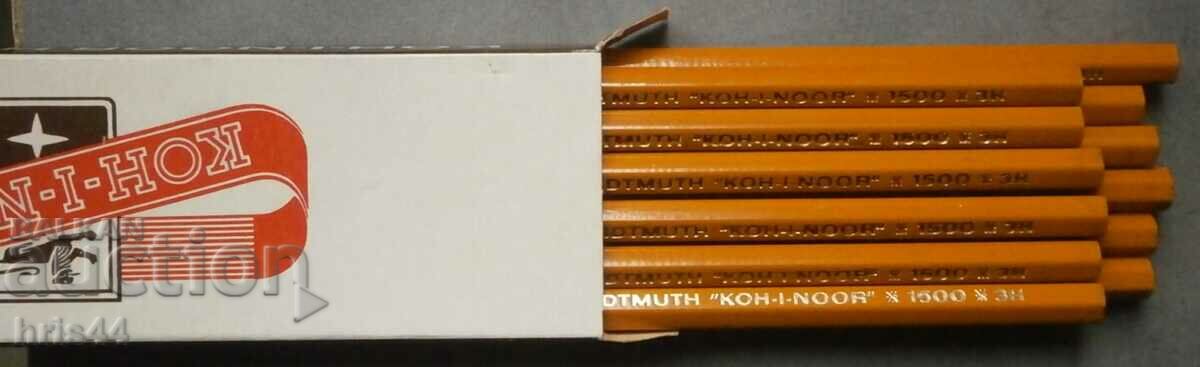 KOH-I-NOOR 3B pencils