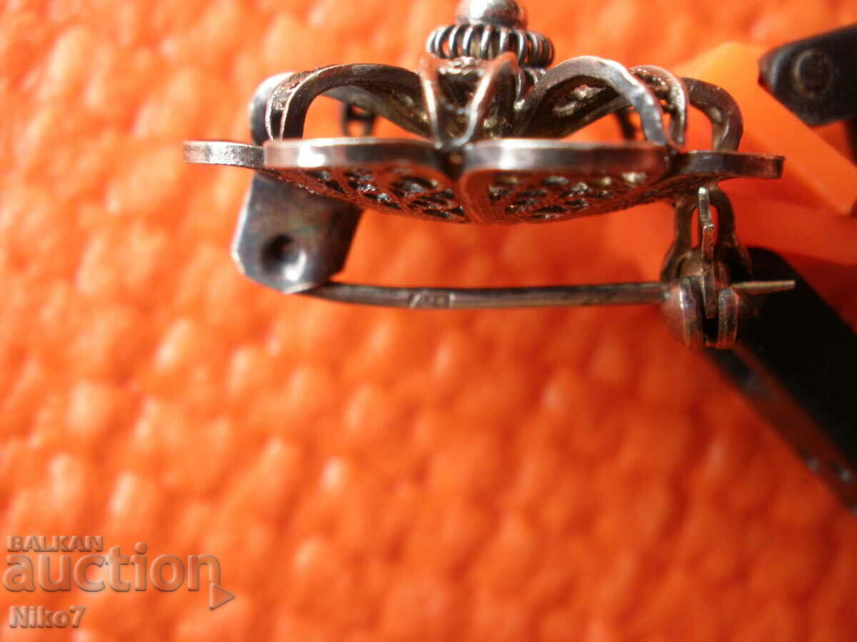Antique silver filigree brooch. - 6 Antique silver filigree brooch. - 6