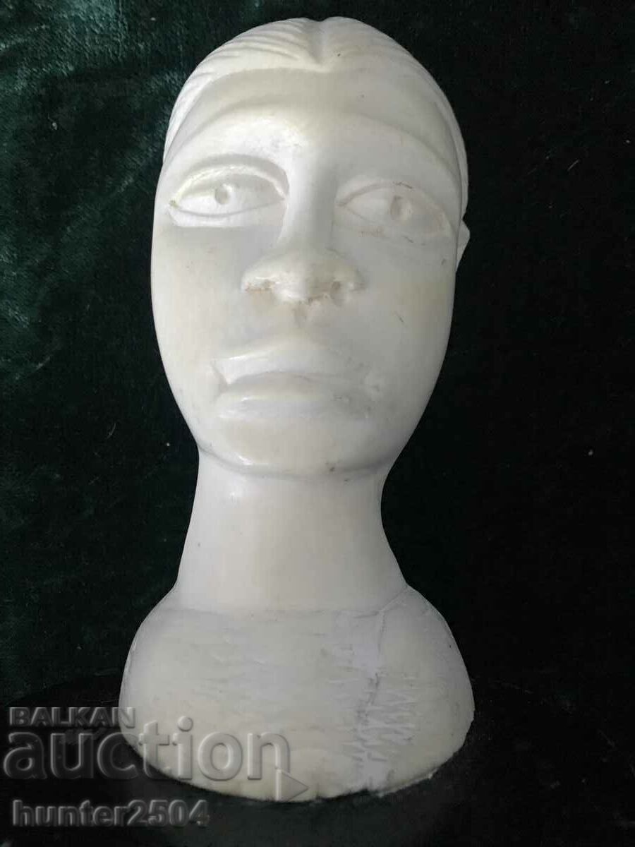 Auction Head of a woman - 16 cm, ivory Auction Head of a woman - 16 cm, ivory