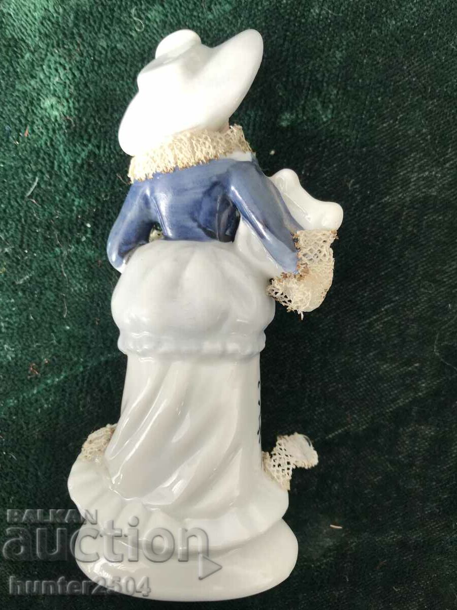 Auction Lady with a harp - 12 cm Auction Lady with a harp - 12 cm