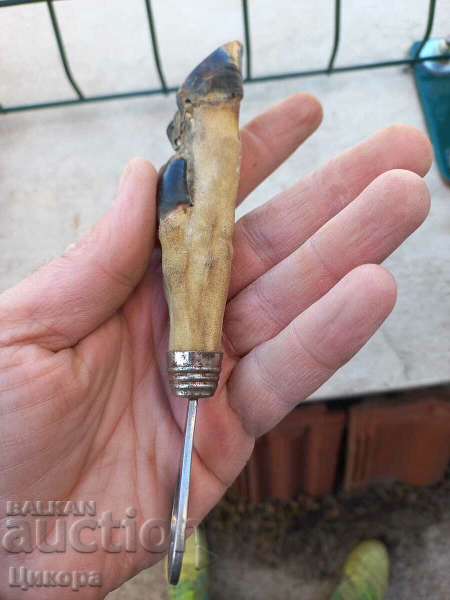 Delivery of OLD HOOF OPENER