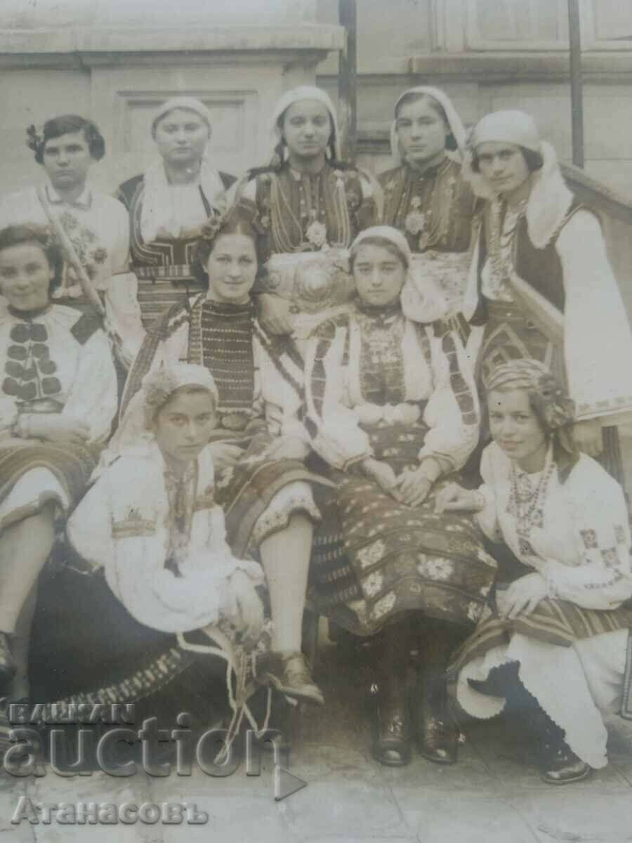Old photo folk costume of Pafti Macedonia with price 50.00 BGN | € 25.56 Old photo folk costume of Pafti Macedonia with price 50.00 BGN | € 25.56
