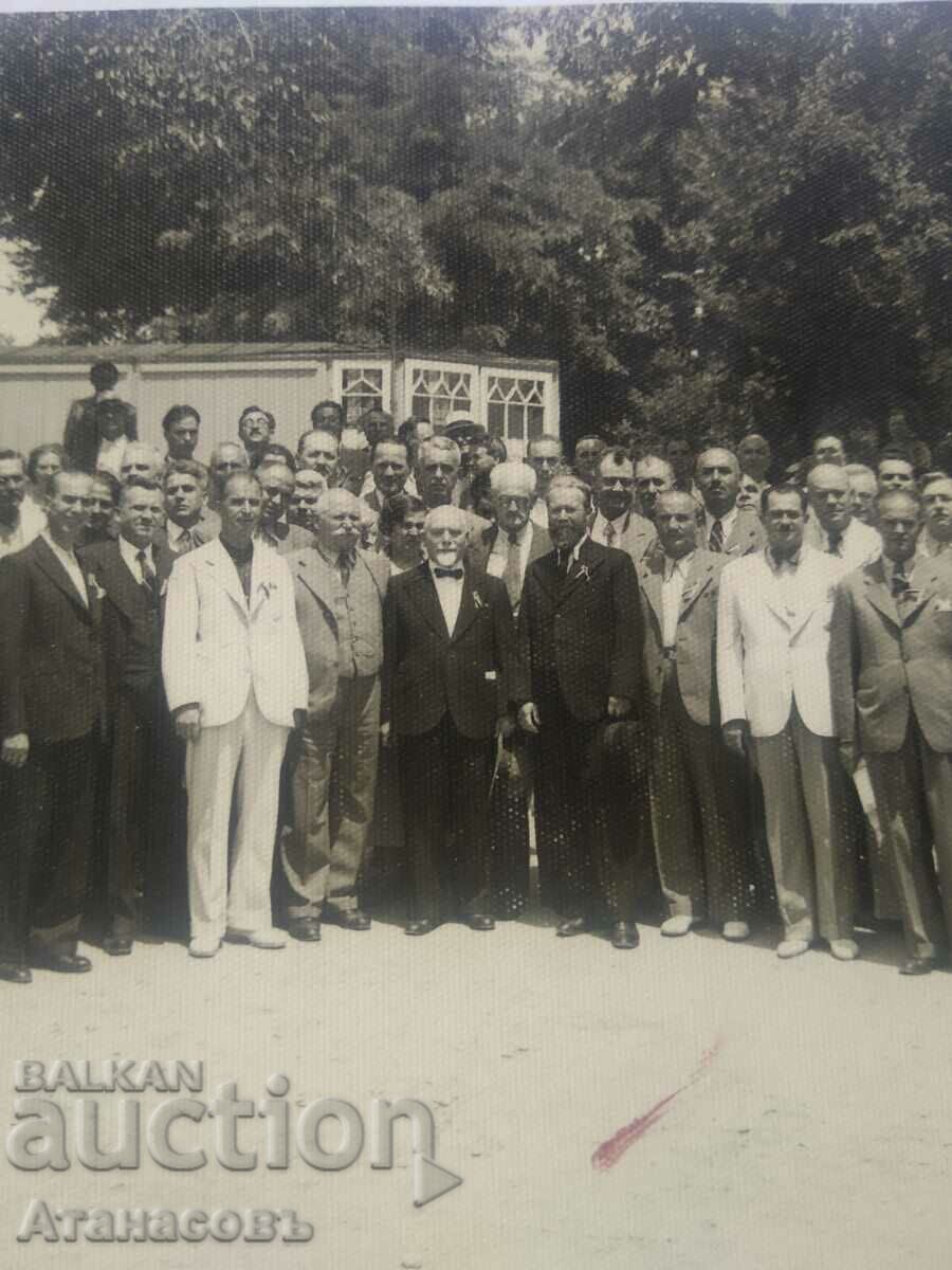 Old photo personalities with price 19.99 BGN | € 10.22 Old photo personalities with price 19.99 BGN | € 10.22