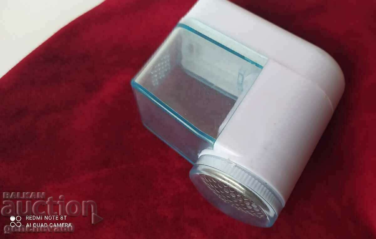 Aparat de curățat scame de pe haine cu preț € 3.00 | 5.87 BGN Aparat de curățat scame de pe haine cu preț € 3.00 | 5.87 BGN