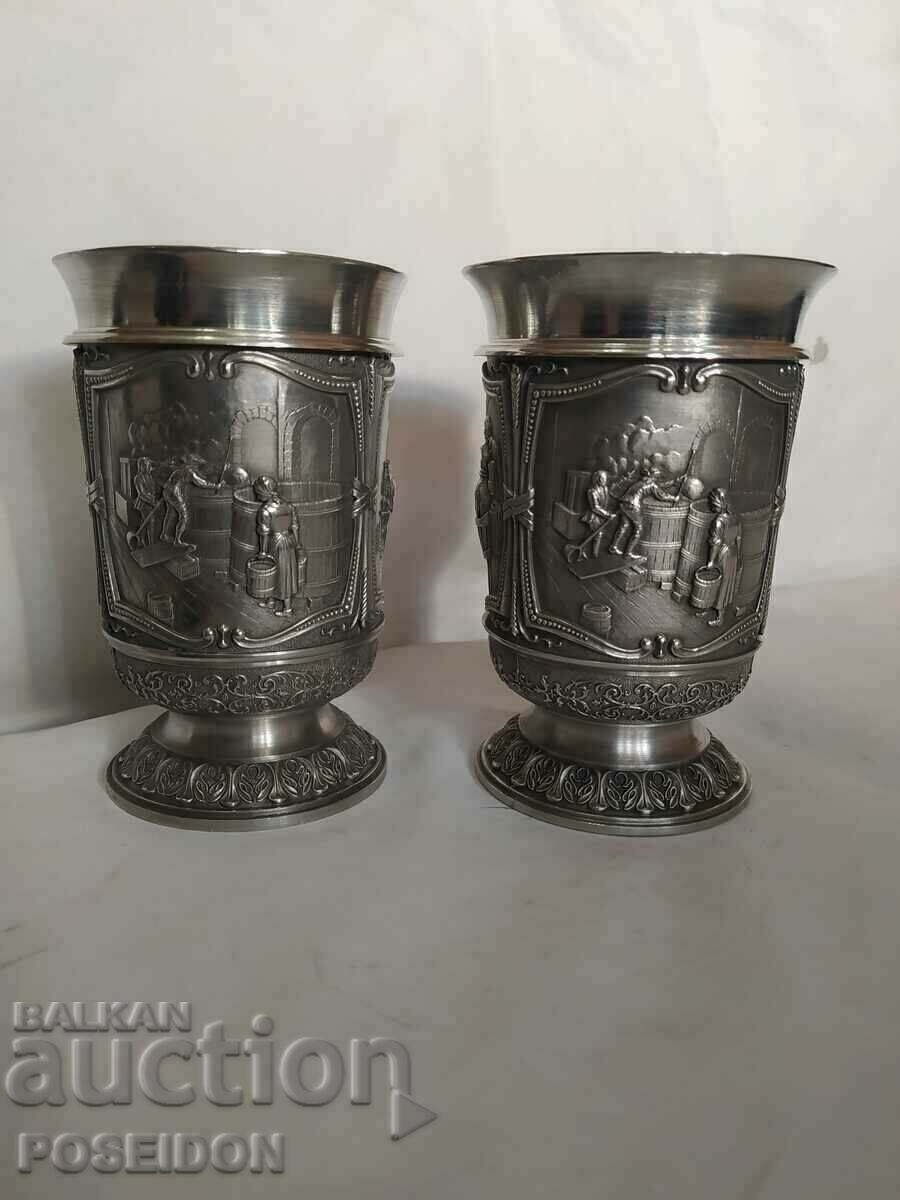 Auction TWO PINTS Auction TWO PINTS