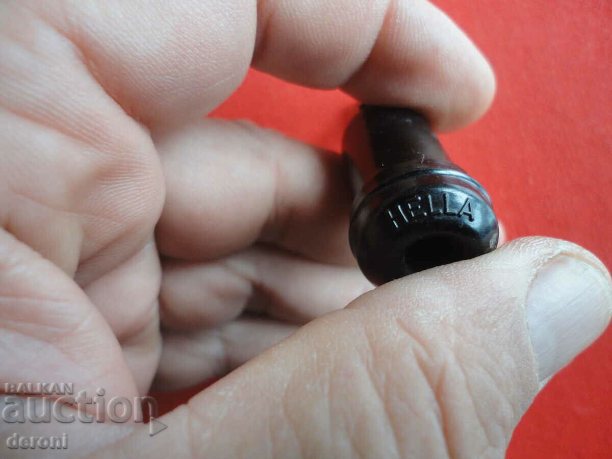 Bakelite Hella socket from Porshe Mercedes with price 25.00 BGN | € 12.78 Bakelite Hella socket from Porshe Mercedes with price 25.00 BGN | € 12.78