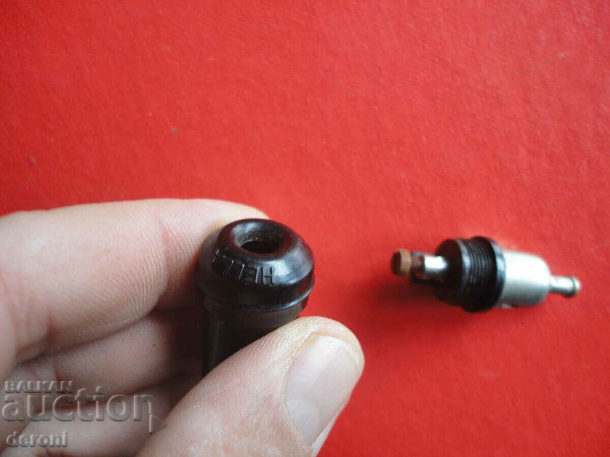 Delivery of Bakelite Hella socket from Porshe Mercedes Delivery of Bakelite Hella socket from Porshe Mercedes