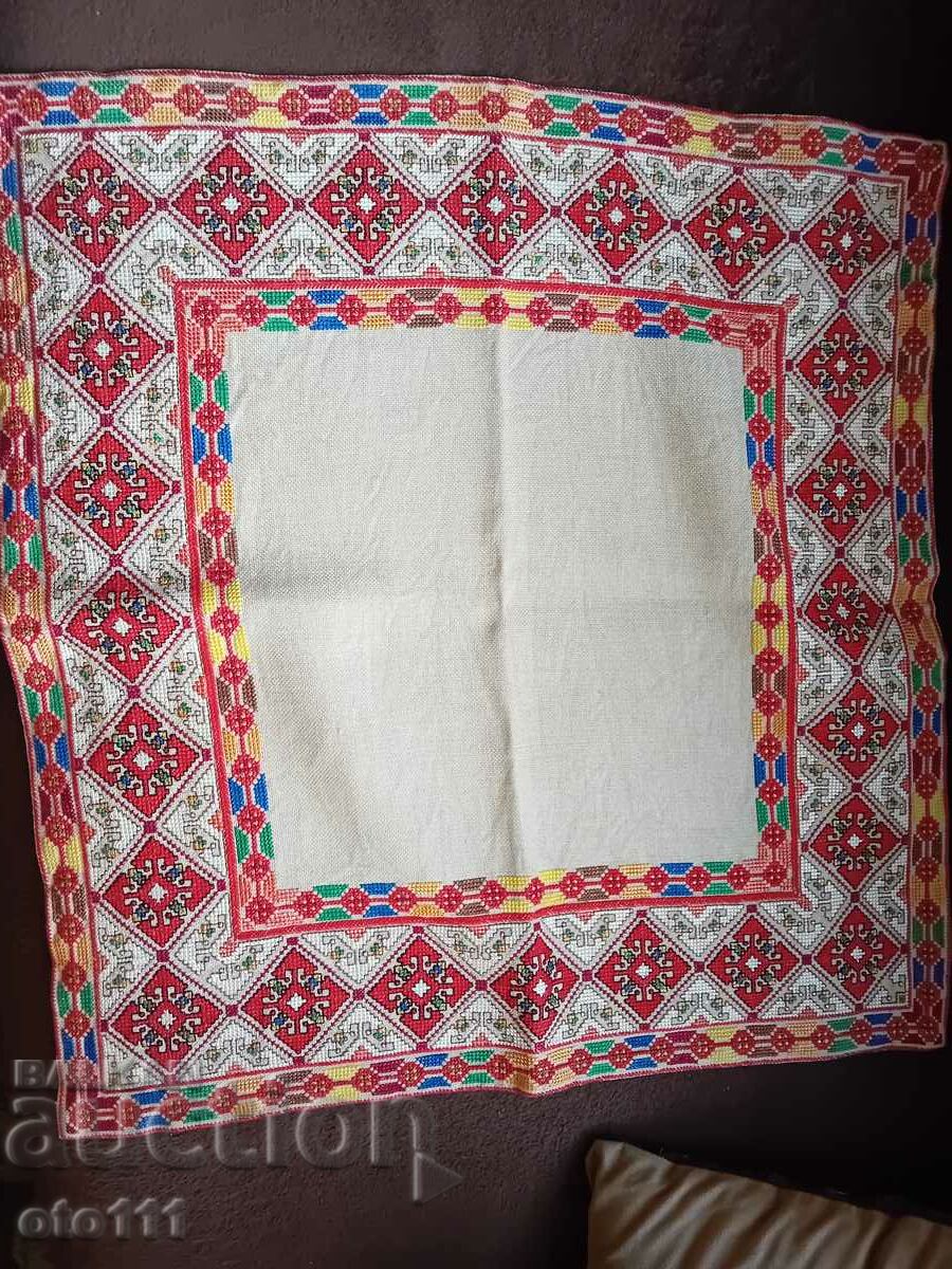 SQUARE, COVER - HAND EMBROIDERED - 56/56 cm