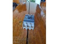 Comutator vechi, comutator Merlin Gerin EZN100N 100A