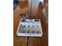 Încărcător de baterie vechi WN-808