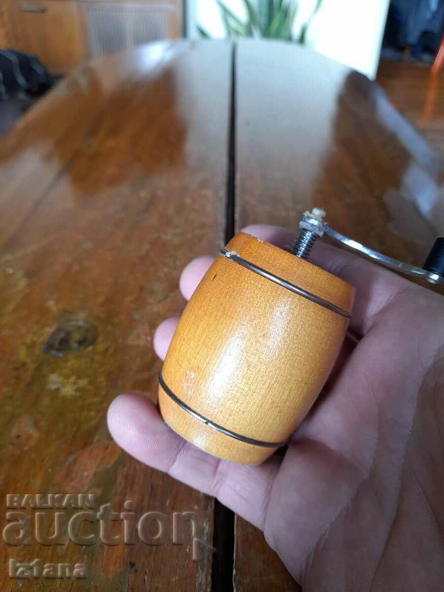 Auction Old grinder, pepper mill Auction Old grinder, pepper mill