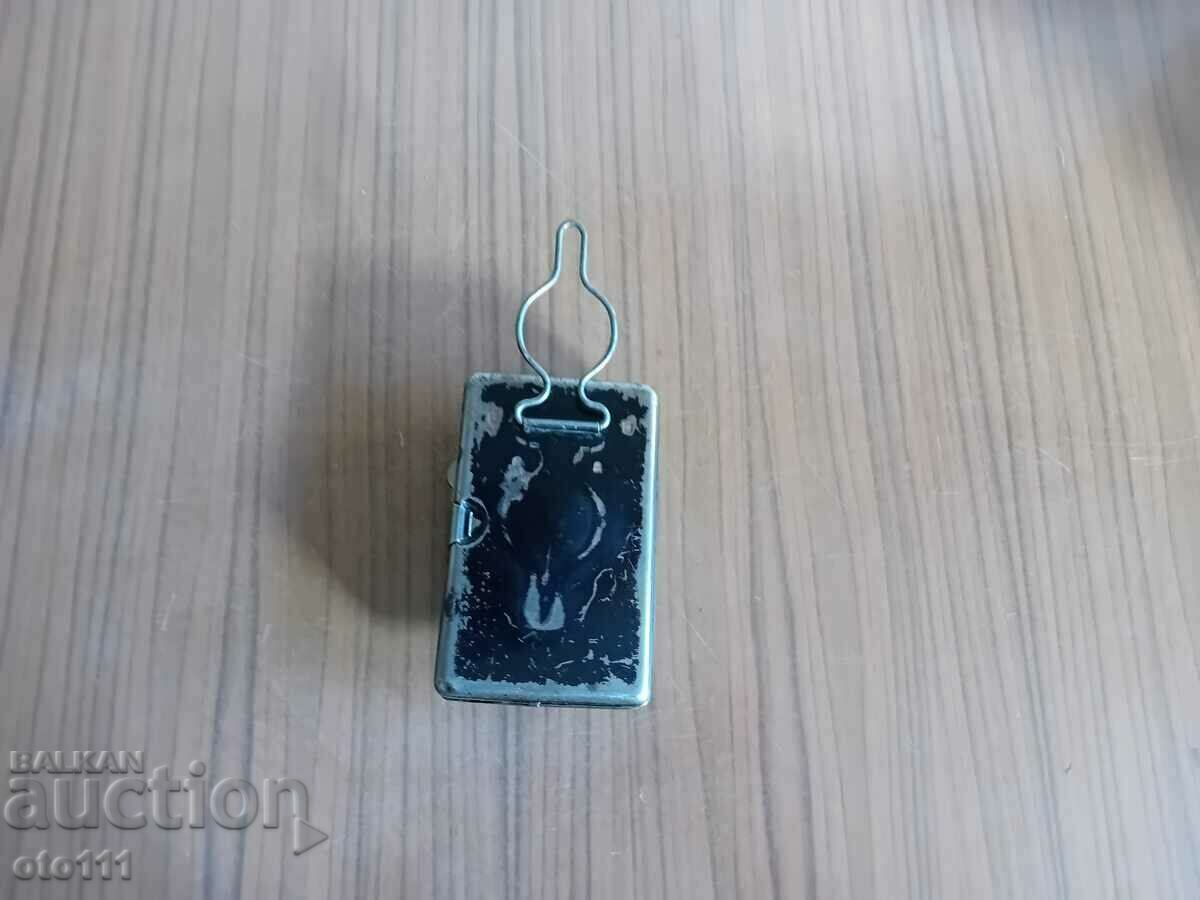 OLD FLASHLIGHT, SPOTLIGHT - DAIMON - WW2 - 5 OLD FLASHLIGHT, SPOTLIGHT - DAIMON - WW2 - 5