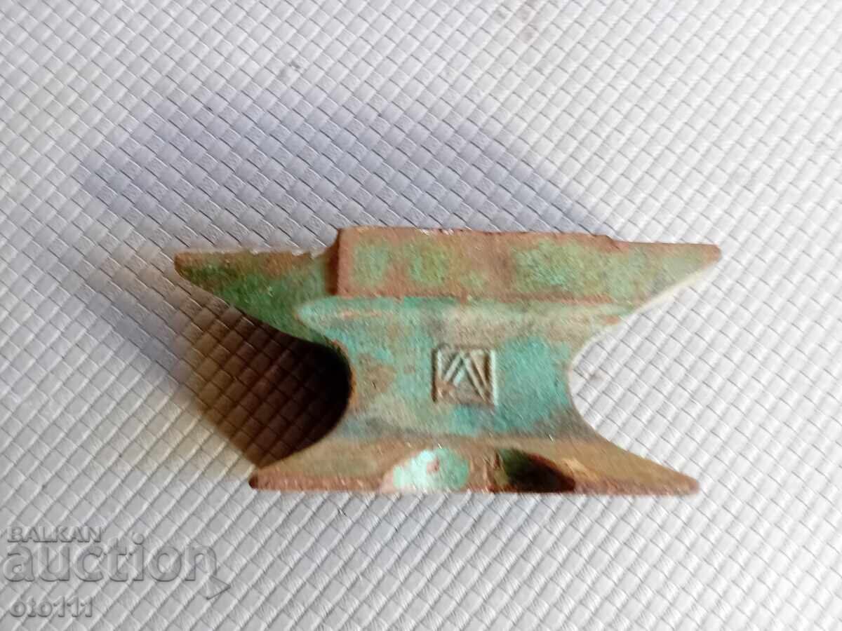 Auction OLD LITTLE ANvil - USSR Auction OLD LITTLE ANvil - USSR