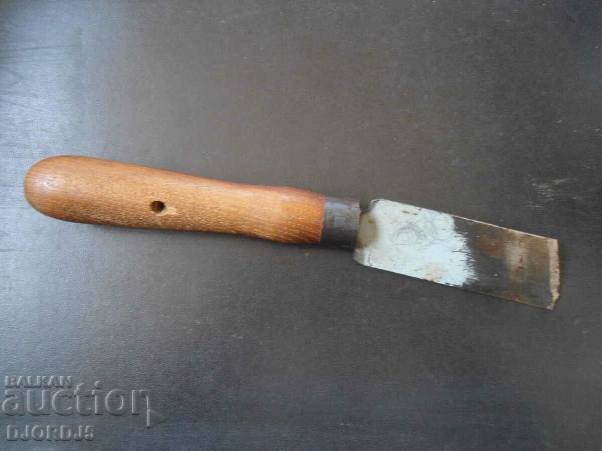 Old carpentry tool, chisel, knife with price 5.00 BGN | € 2.56 Old carpentry tool, chisel, knife with price 5.00 BGN | € 2.56