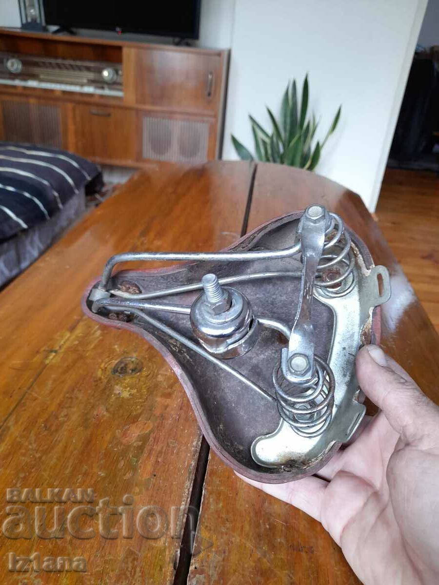 Delivery of Bicycle seat, bicycle Delivery of Bicycle seat, bicycle