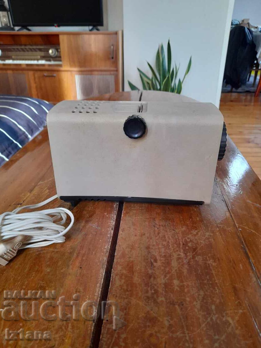 Delivery of Old projector Fairy tale Delivery of Old projector Fairy tale